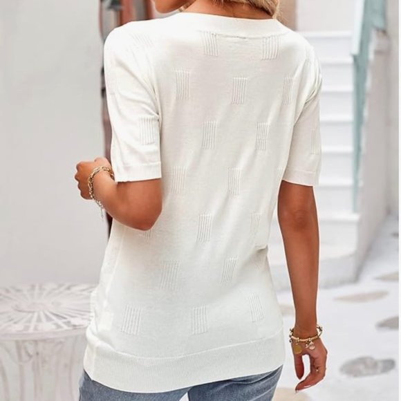 Off-White V-Neck Short Sleeve Knitted Sweater by Arach & Cloz - Picture 6 of 7